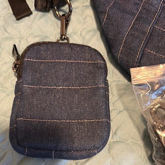 Think Royln denim crossbody bag with 2 different straps in pic’s - Picture 3 of 6